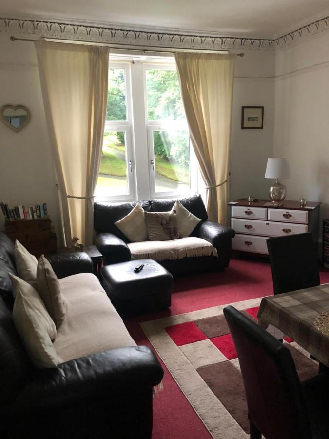 Captivating 2-Bed Apartment In Isle Of Bute Rothesay Exterior foto
